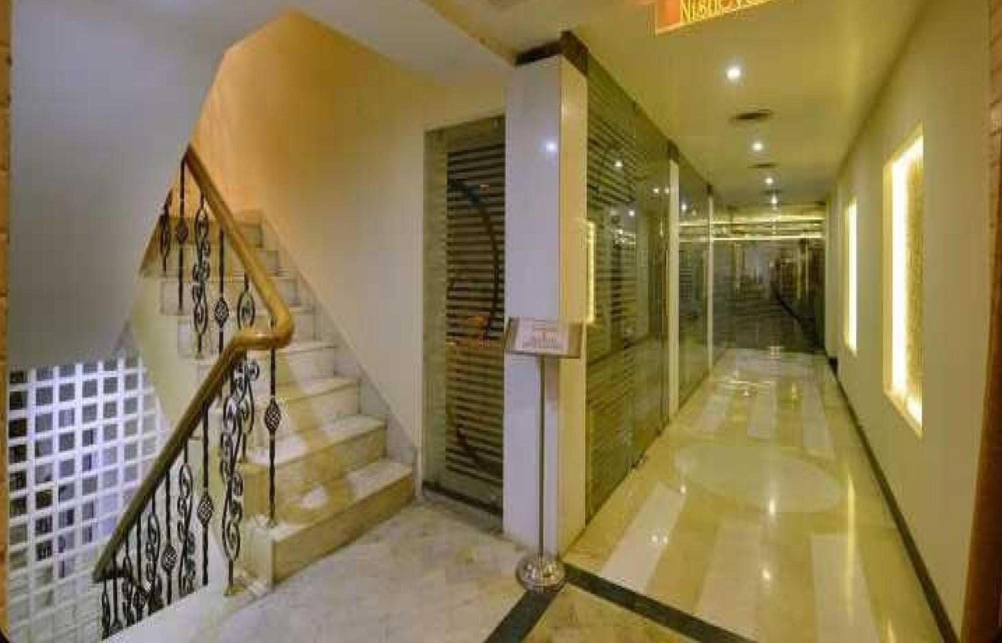 Palette Hotel Nisarga By Sunday Bhopal Exterior foto