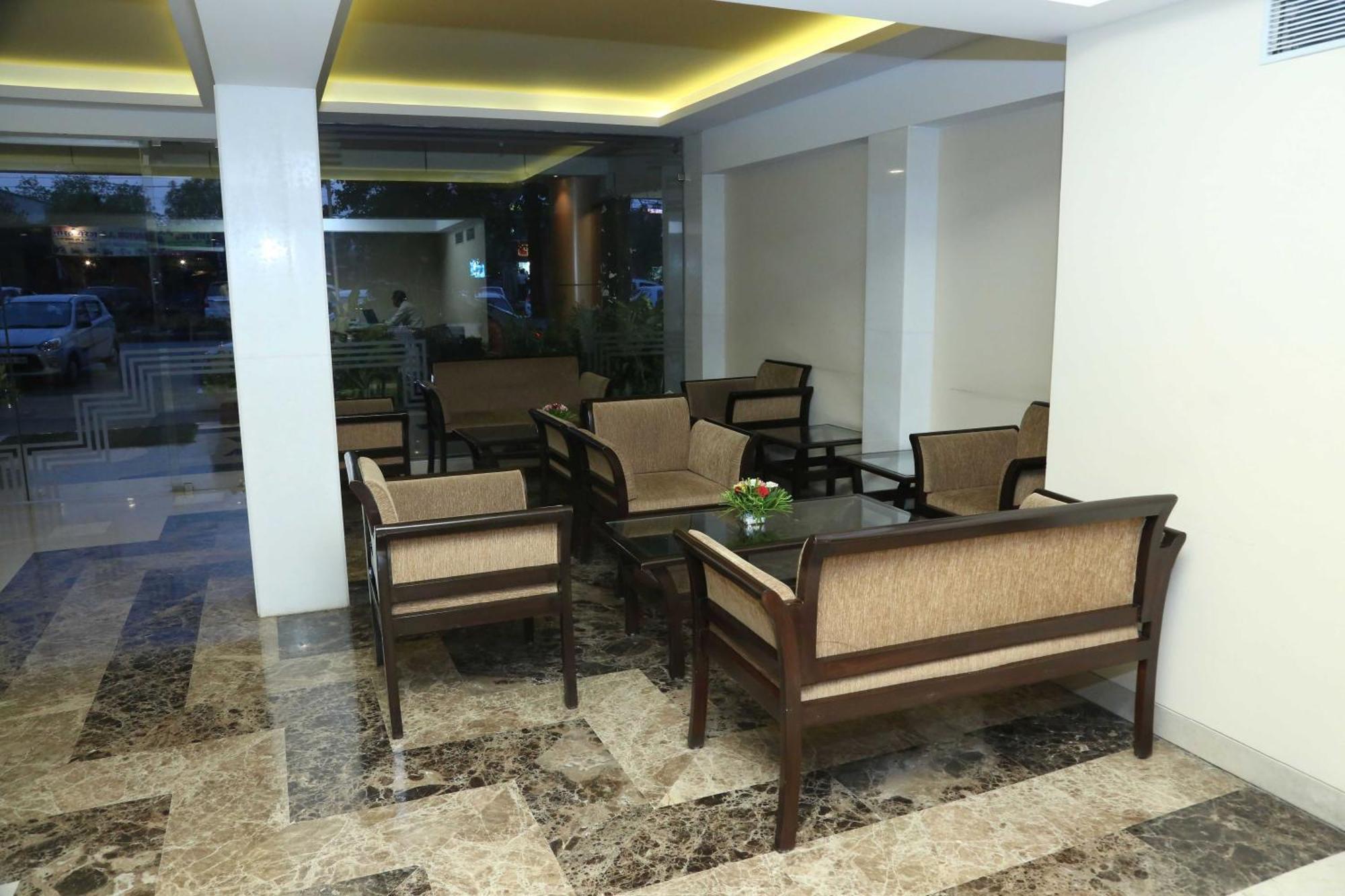 Palette Hotel Nisarga By Sunday Bhopal Exterior foto